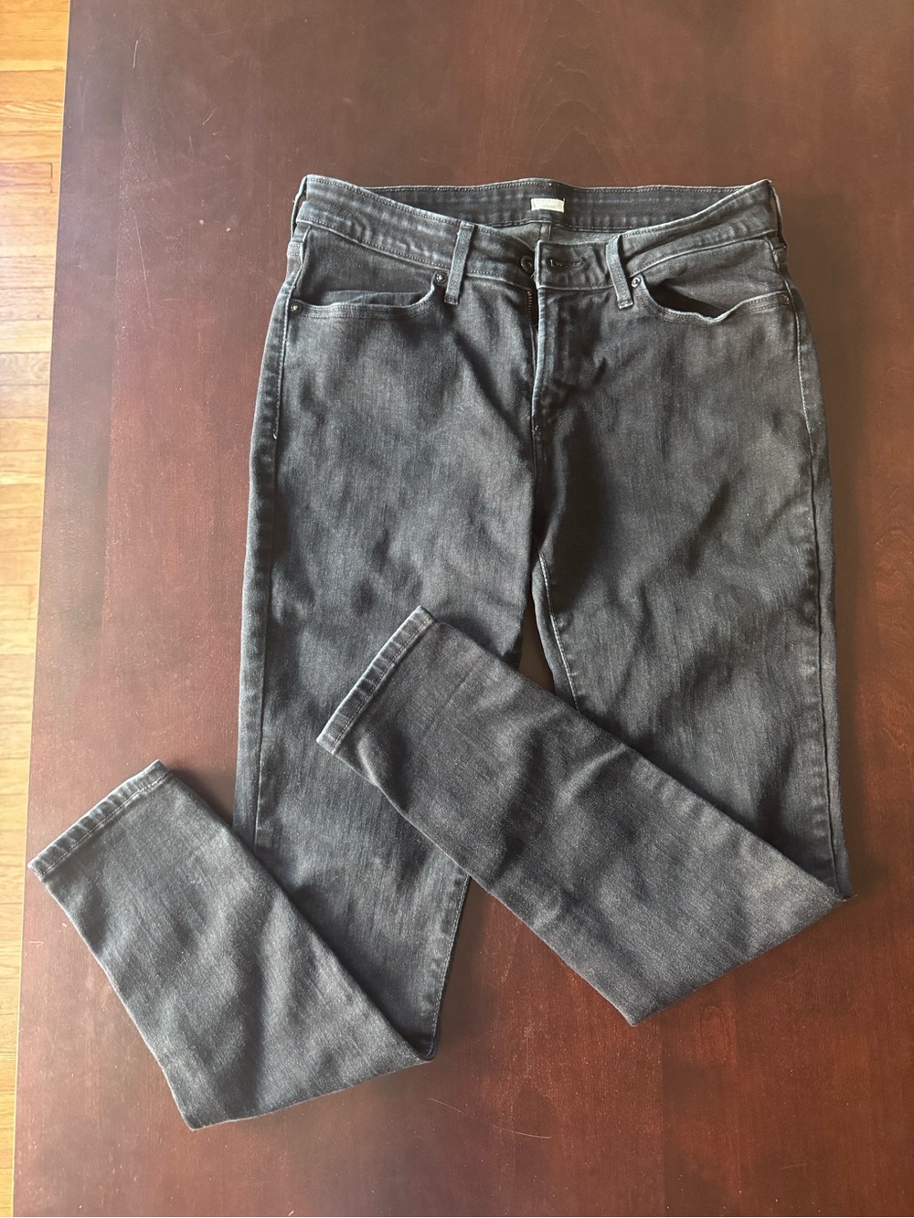 Levi's Women's Dark Navy Skinny Jeans/Legging Jeans